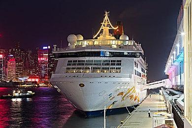 《装甲核心6》新截图 枪林弹雨之间直击敌人弱点